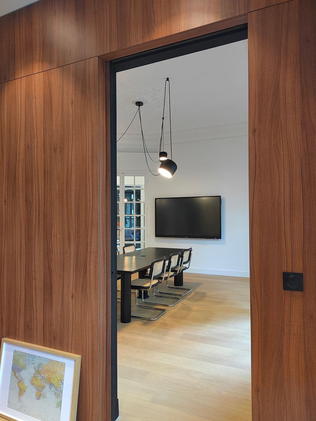 renovation rue paradis placage noyer.jpg