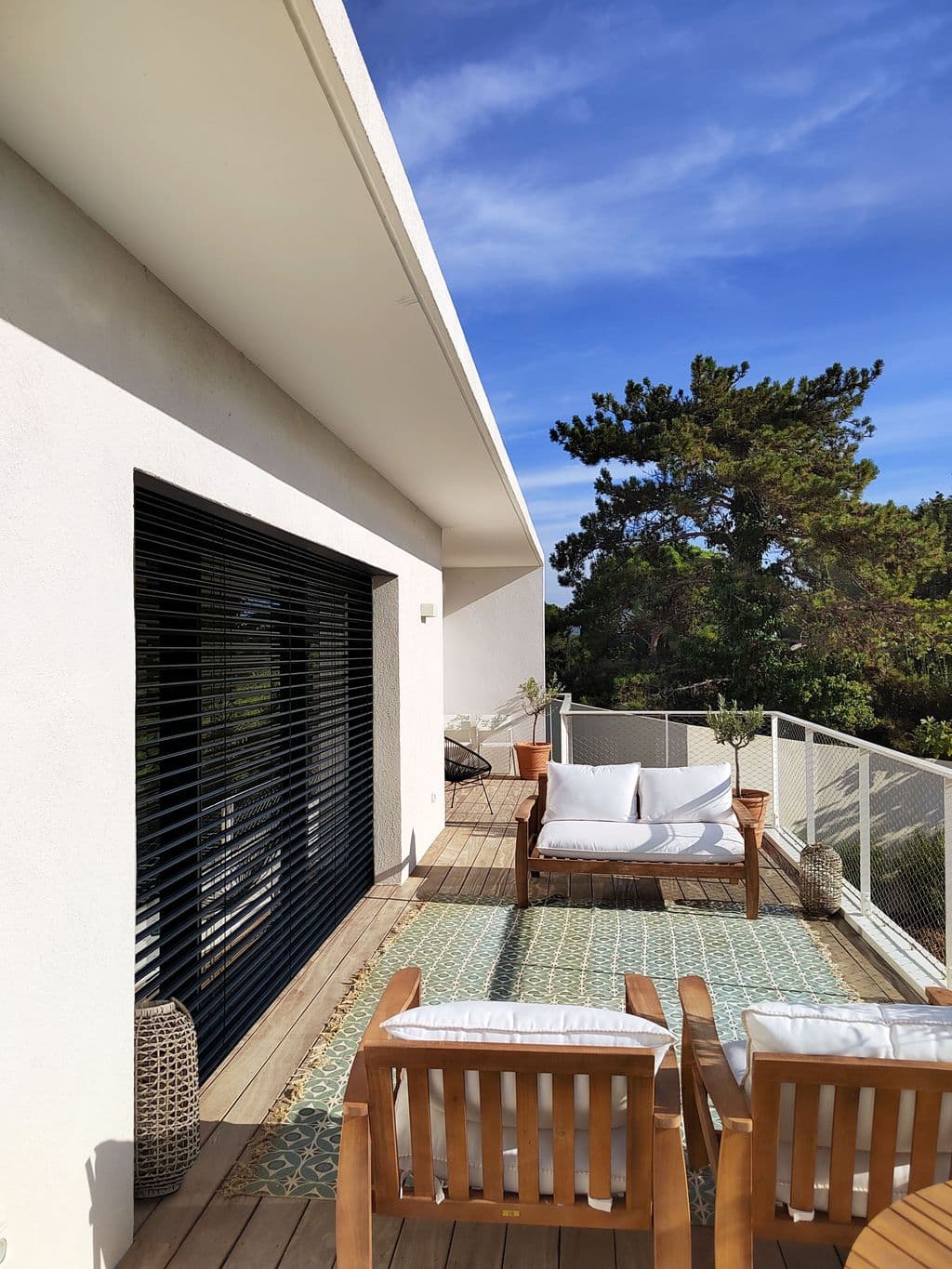 renovation maison et amenagement extension aubagne terrasse bois et garde corps metallique .jpg